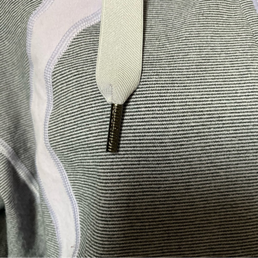 Lululemon Stride Jacket Brushed in Lilac Heathered
Coal Wee Stripe Lilac size 12 - Picture 5 of 12